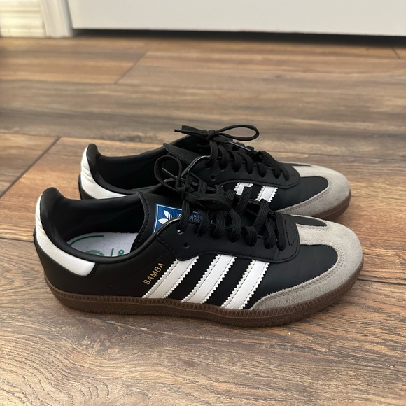 Adidas Sambas Vegan in Black Gum - Picture 1 of 13